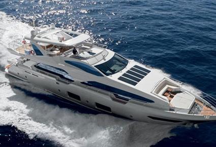 Azimut Grande 100 يخت ديناميكي يحضن المالك، ضيوفه والطاقم